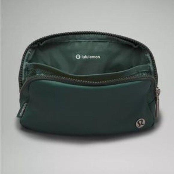 Lululemon medium dark forest Everywhere Belt Bag 1L - Picture 5 of 6